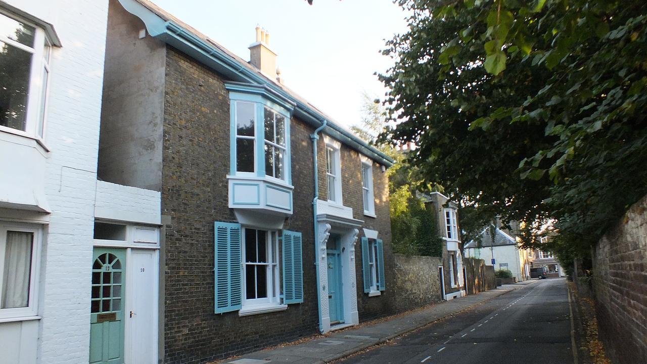 Bear'S Well Guest House 迪尔 外观 照片